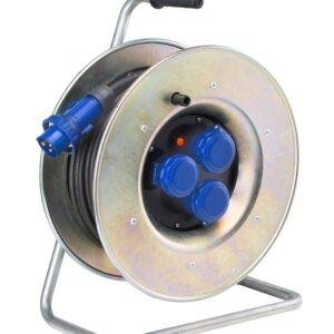 Famatel Enrollacable metalico IP55 50m ; entrada: clavija industrial 2P+T 16A / salida: 3 bases industriales 2P+T 16A