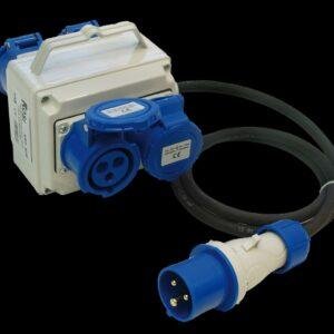 Famatel Adaptador industrial 4 salidas con prolongación y clavija 2P+T 16A IP54 Ref: 31071